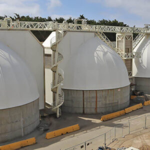 Cover the sewage tank